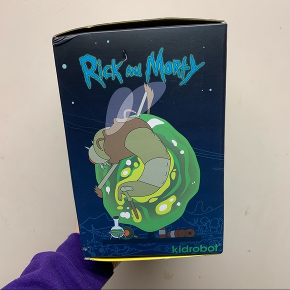 Rick and Morty Kidrobot Vinyl Figure - Picture 3 of 8